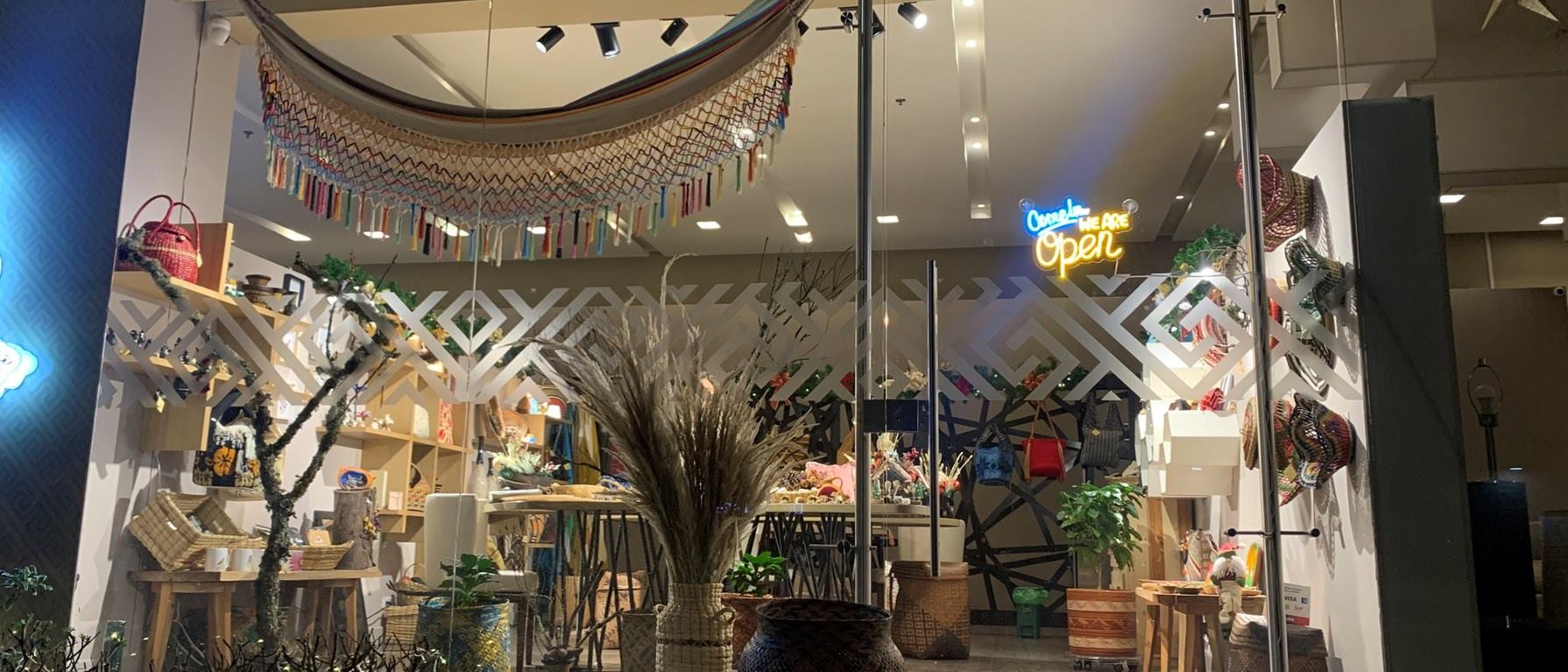 Artesanos y Café
